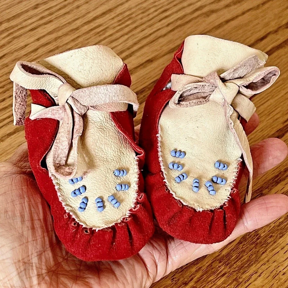 VTG Navajo Baby Booties Moccasins 50s Deer Skin Leather Sz 0 Beaded Red Handmade